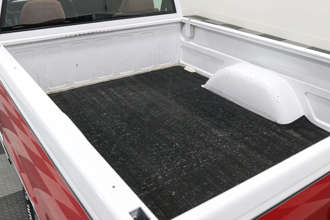 1997 GMC Sierra 1st Gen - Image 18 of 24