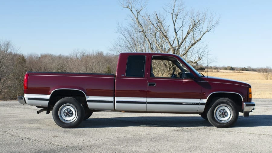 1997 GMC Sierra 1st Gen - Image 11 of 12