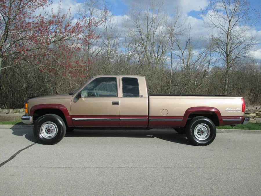 1997 GMC Sierra 1st Gen - Image 2 of 17