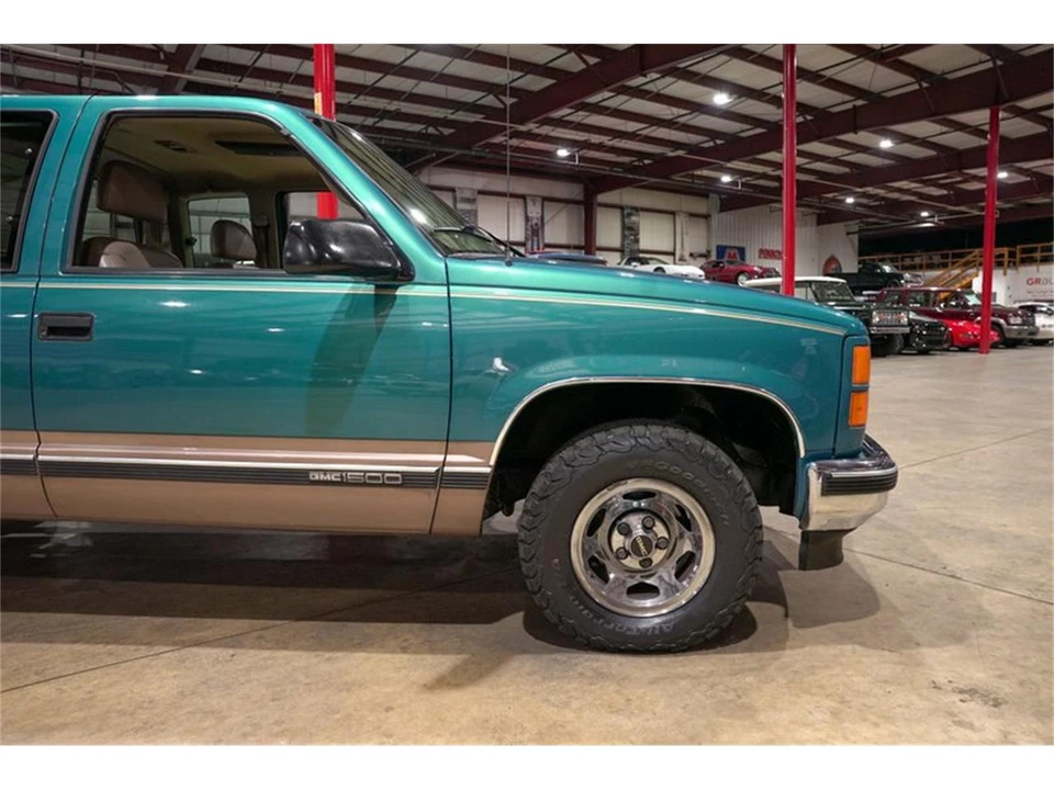 1997 GMC Sierra 1st Gen - Image 11 of 31