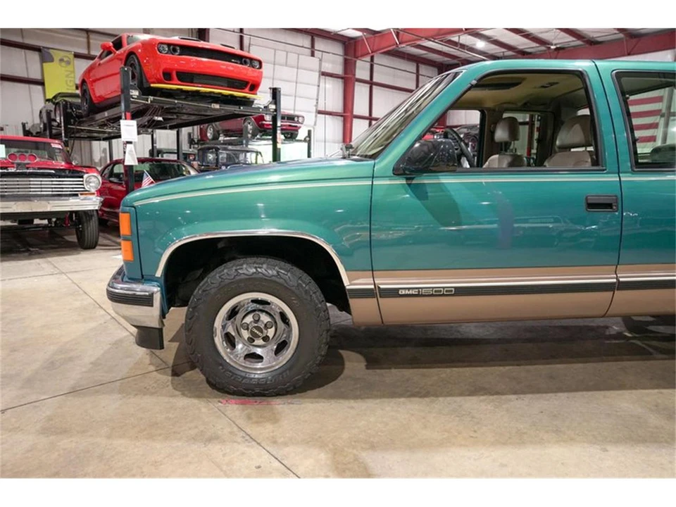 1997 GMC Sierra 1st Gen - Image 3 of 31