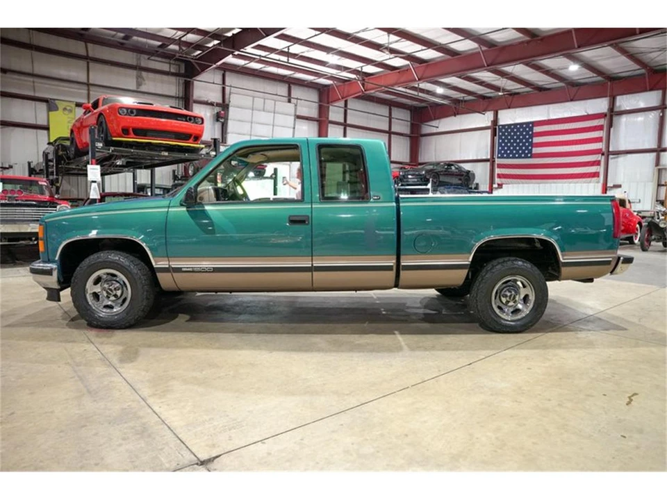 1997 GMC Sierra 1st Gen - Image 4 of 31