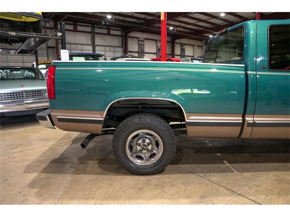 1997 GMC Sierra 1st Gen - Image 9 of 31