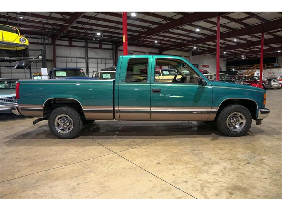 1997 GMC Sierra 1st Gen - Image 10 of 31