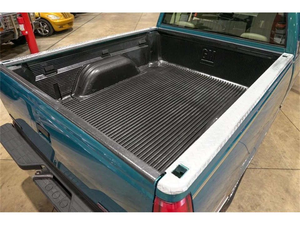 1997 GMC Sierra 1st Gen - Image 20 of 31