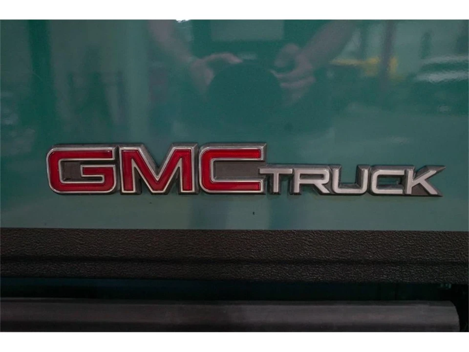 1997 GMC Sierra 1st Gen - Image 25 of 31
