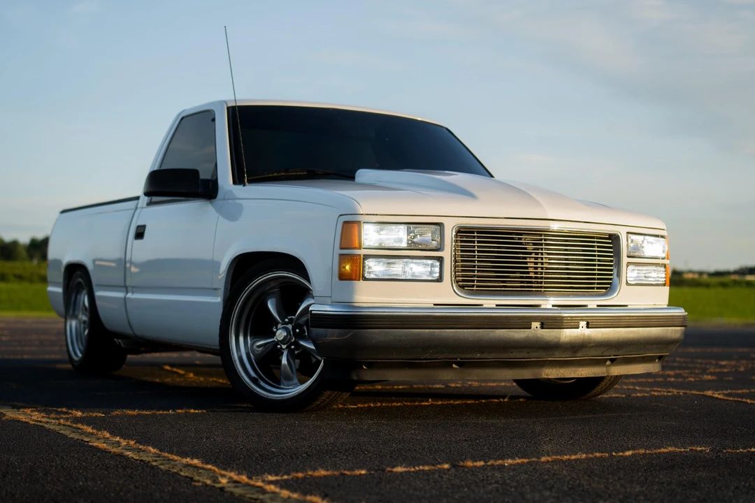 1997 GMC Sierra 1st Gen - Image 2 of 31
