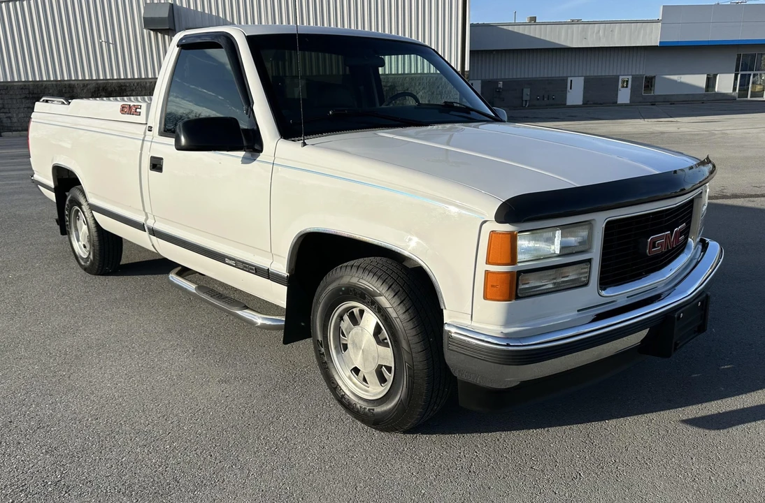 1997 GMC Sierra 1st Gen - Image 11 of 31