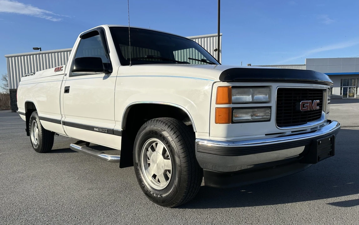 1997 GMC Sierra 1st Gen - Image 9 of 31