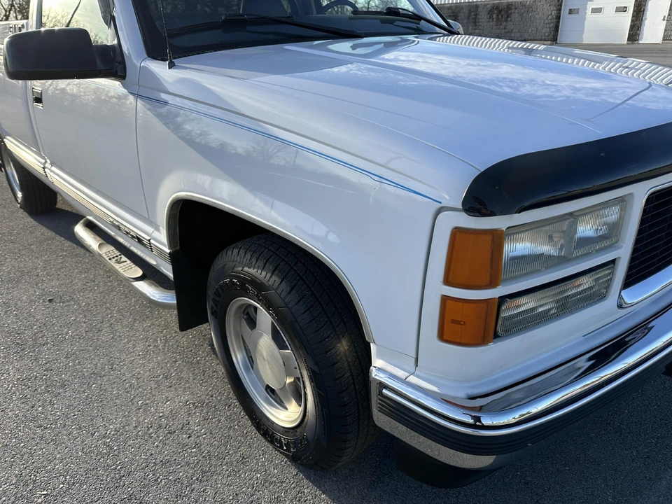1997 GMC Sierra 1st Gen - Image 29 of 31