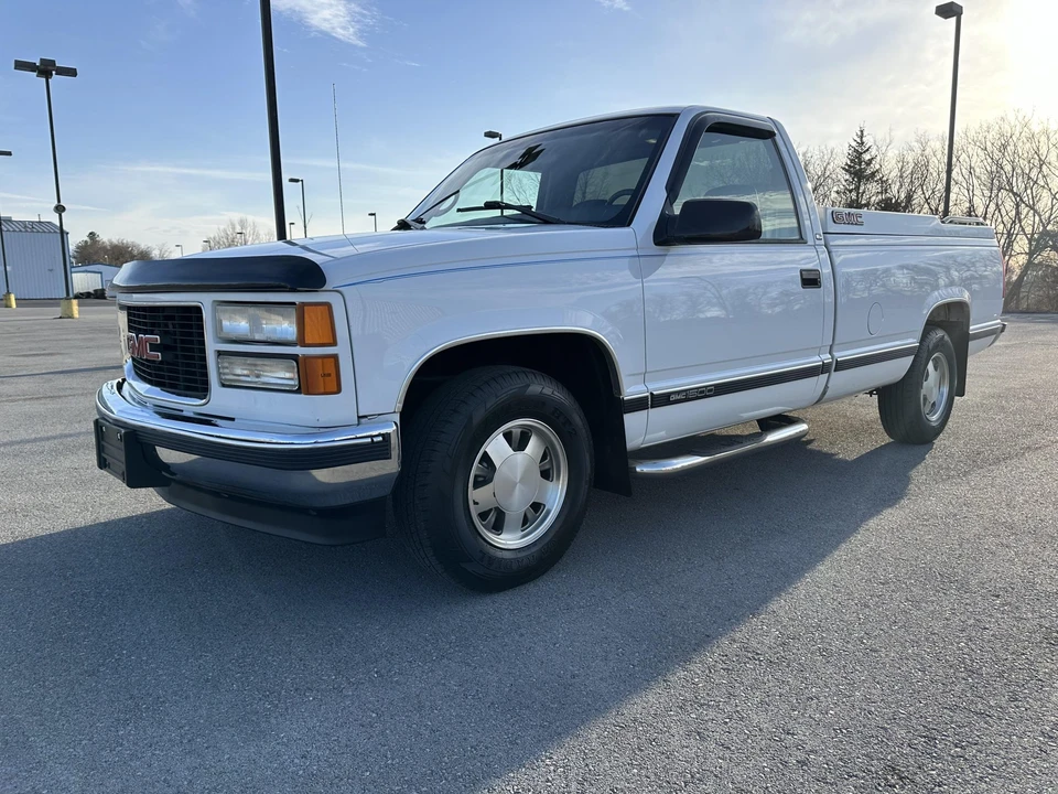 1997 GMC Sierra 1st Gen - Image 25 of 31