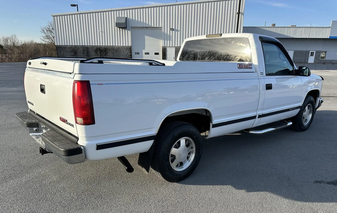 1997 GMC Sierra 1st Gen - Image 14 of 31