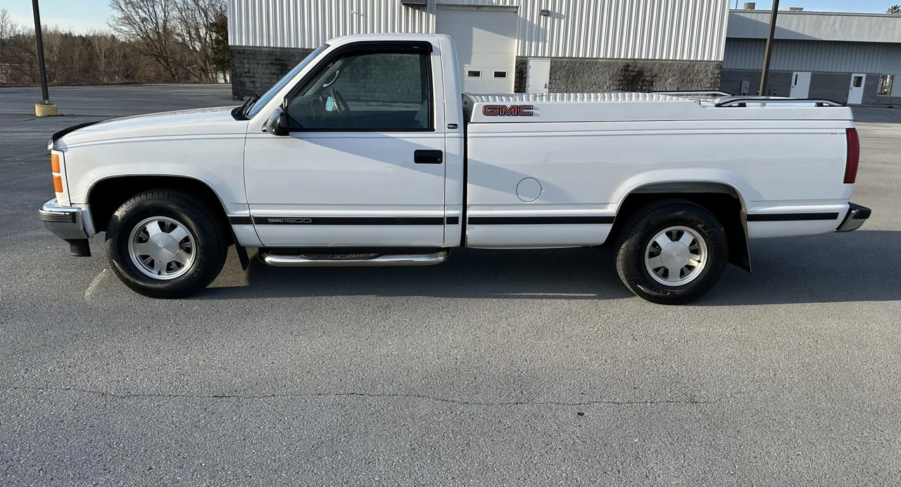 1997 GMC Sierra 1st Gen - Image 24 of 31