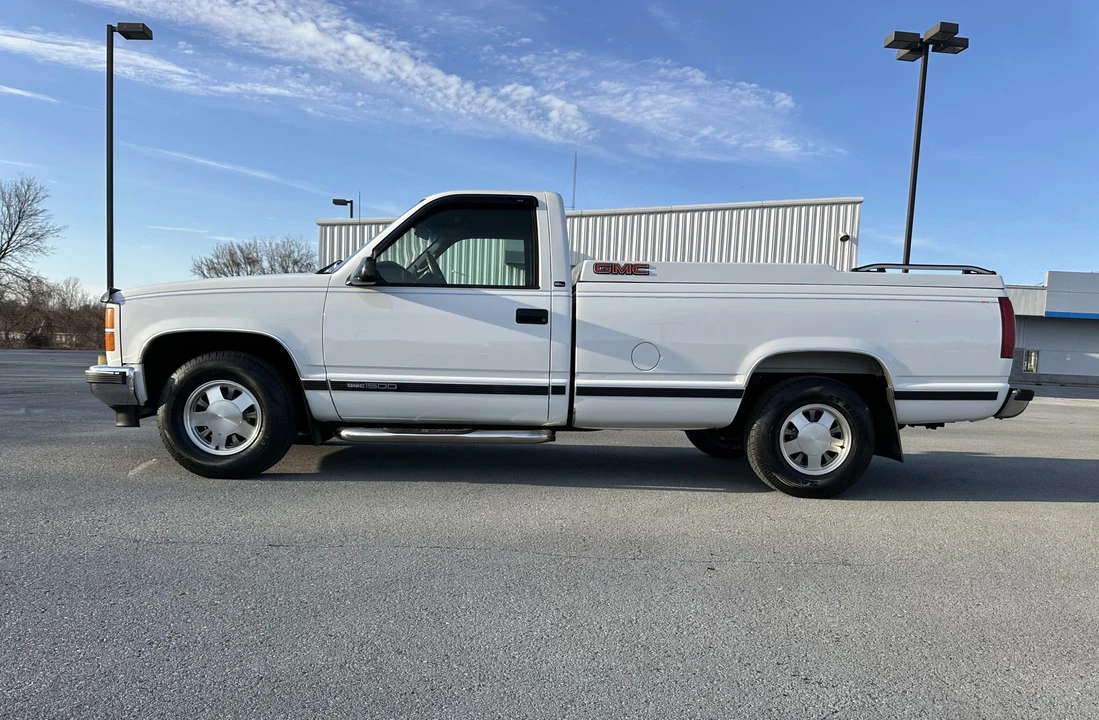 1997 GMC Sierra 1st Gen - Image 23 of 31