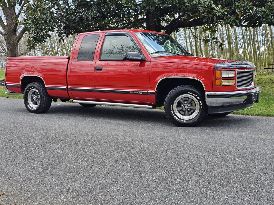 1997 GMC Sierra 1st Gen - Image 27 of 31