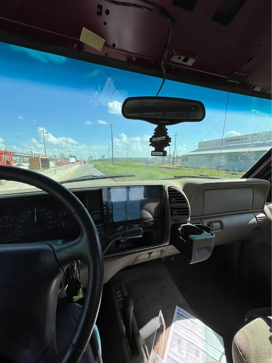 1997 GMC Sierra 1st Gen - Image 2 of 4