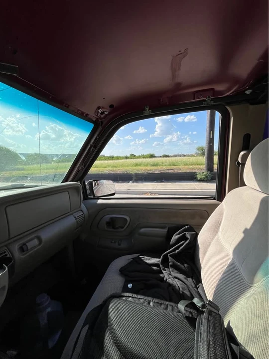 1997 GMC Sierra 1st Gen - Image 3 of 4