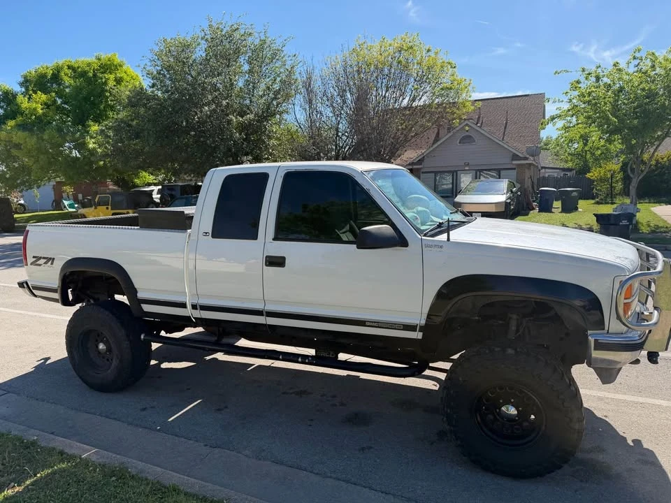 1997 GMC Sierra 1st Gen - Image 3 of 10