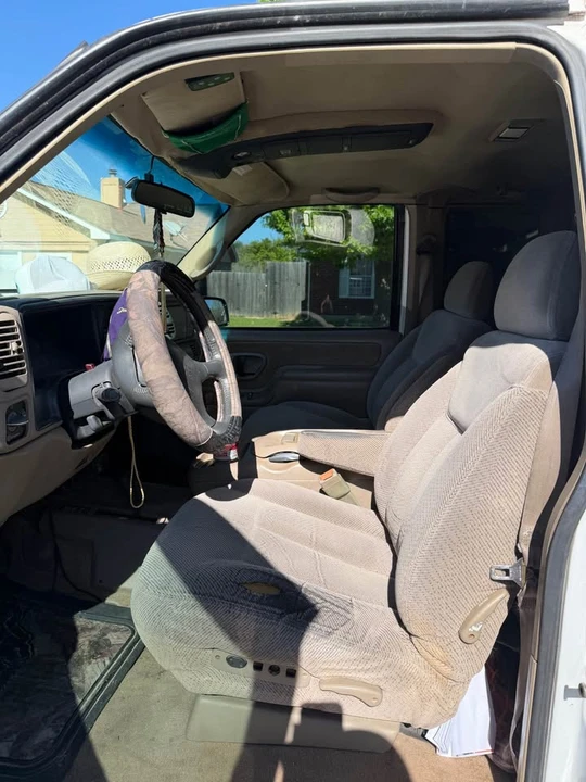1997 GMC Sierra 1st Gen - Image 5 of 10