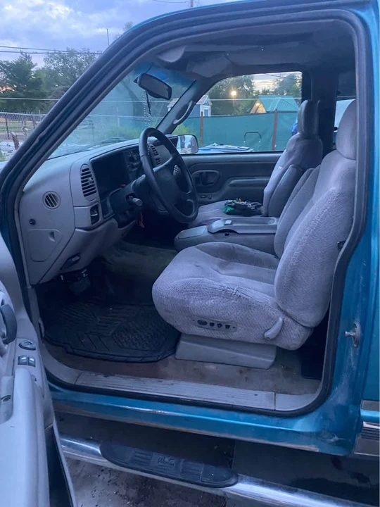 1997 GMC Sierra 1st Gen - Image 2 of 6