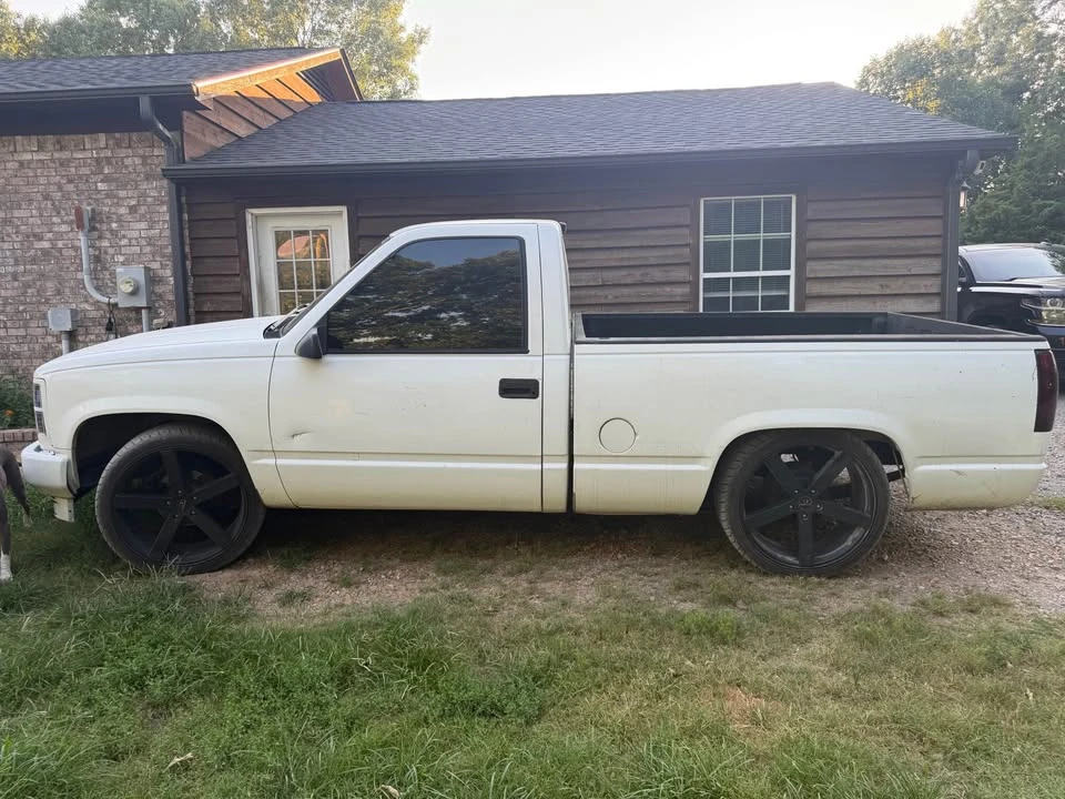 1997 GMC Sierra 1st Gen - Image 5 of 12