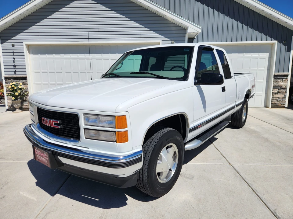 1997 GMC Sierra 1st Gen - Image 9 of 31