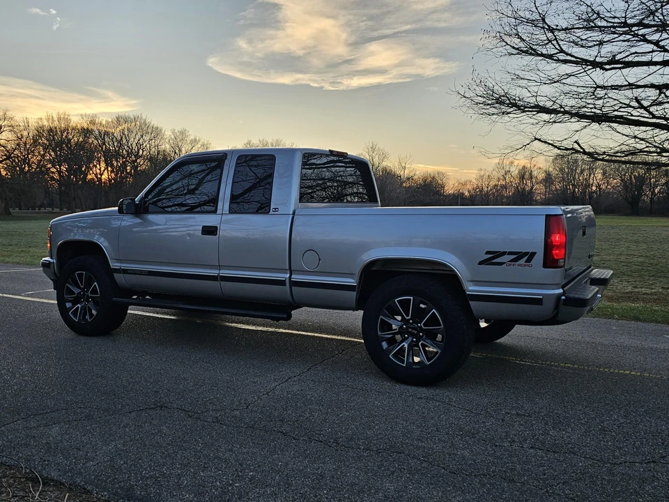 1997 GMC Sierra 1st Gen - Image 19 of 31