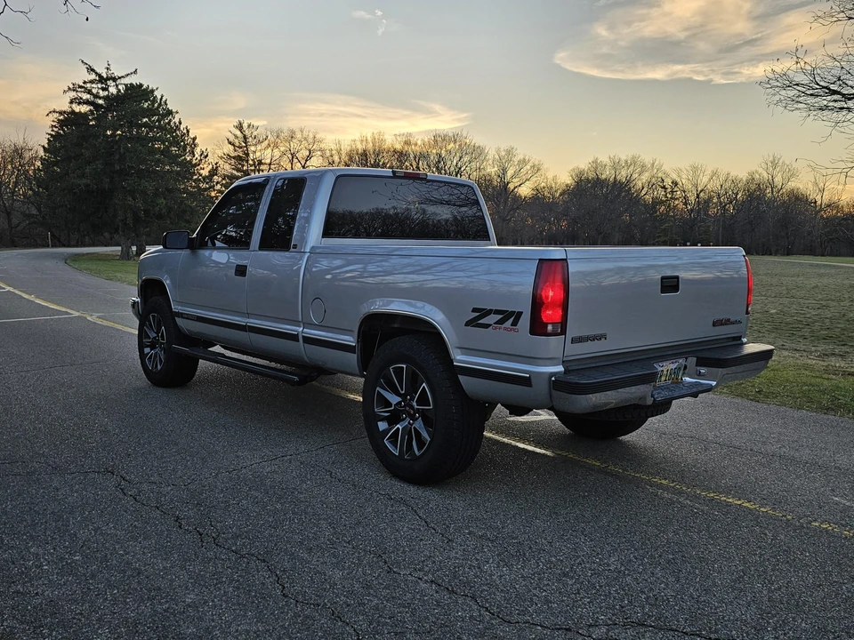 1997 GMC Sierra 1st Gen - Image 18 of 31