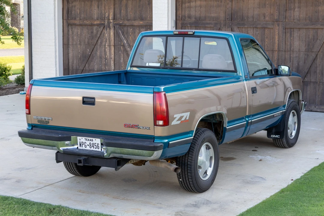 1997 GMC Sierra 1st Gen - Image 9 of 31