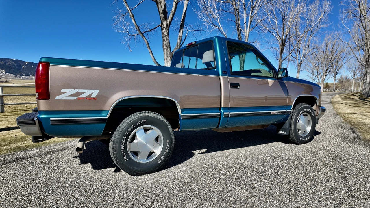 1997 GMC Sierra 1st Gen - Image 18 of 31