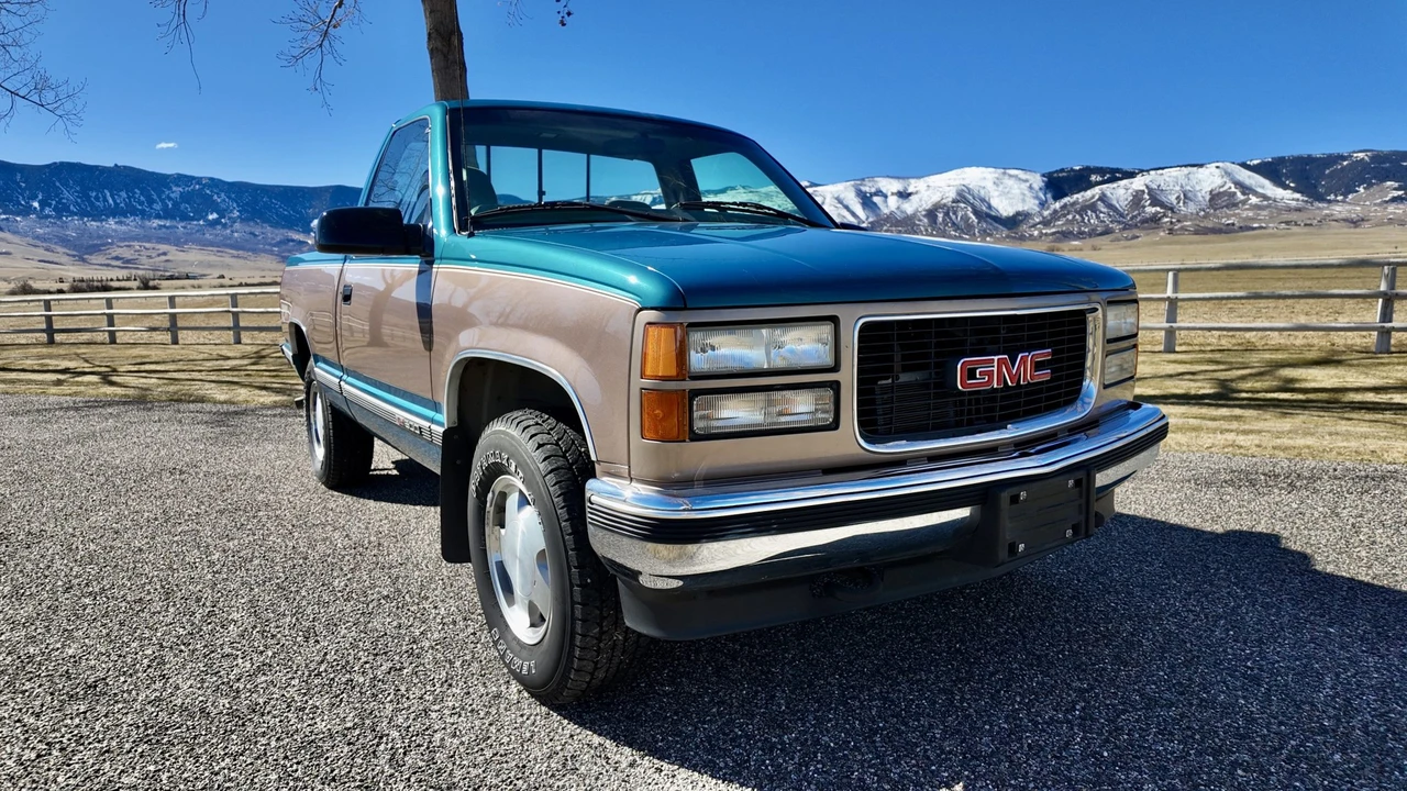 1997 GMC Sierra 1st Gen - Image 7 of 31