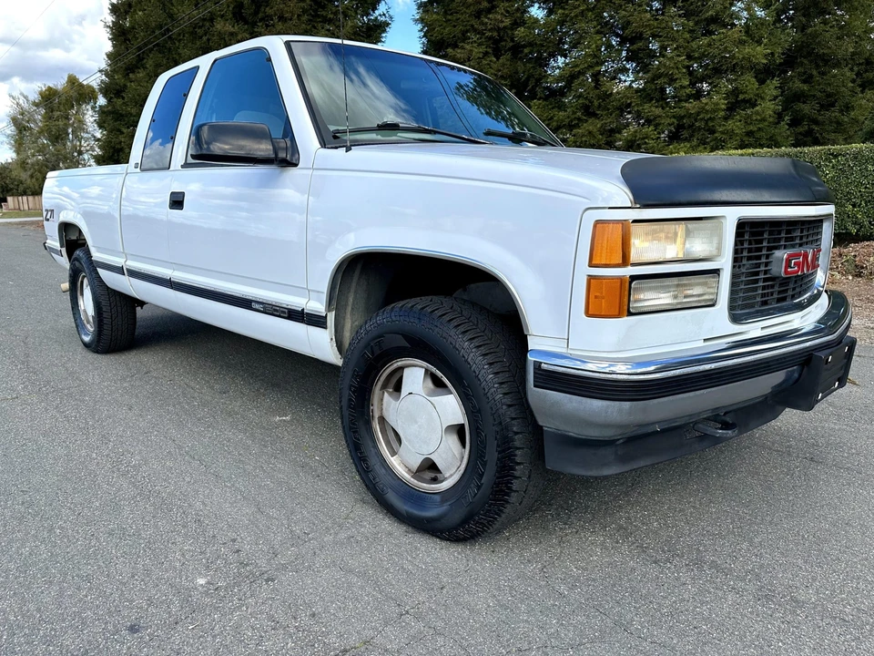 1997 GMC Sierra 1st Gen - Image 9 of 31