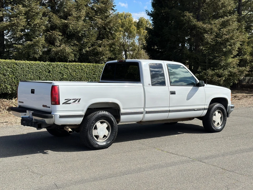 1997 GMC Sierra 1st Gen - Image 28 of 31
