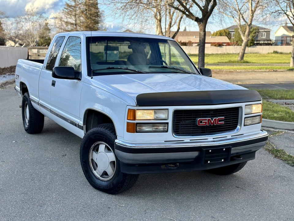 1997 GMC Sierra 1st Gen - Image 10 of 31