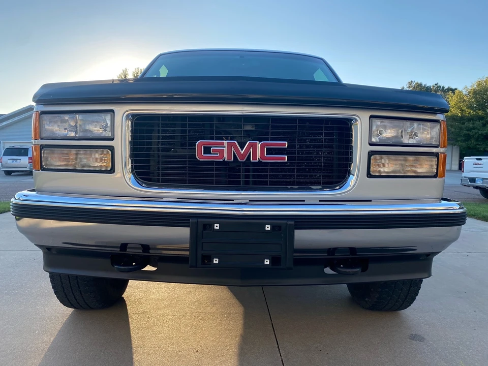 1997 GMC Sierra 1st Gen - Image 4 of 31