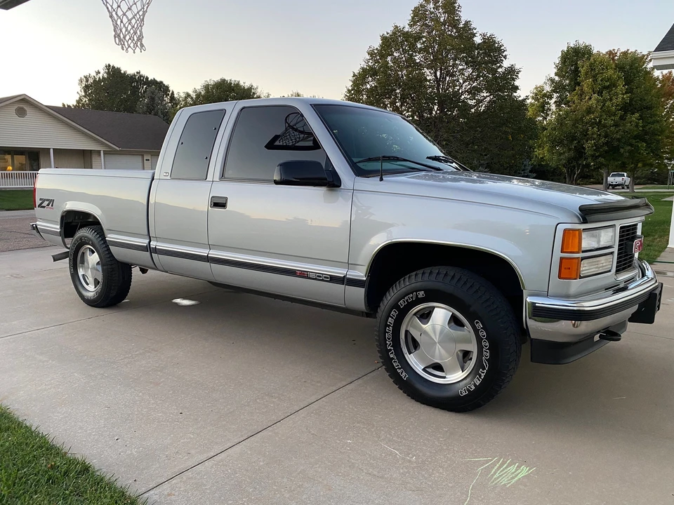 1997 GMC Sierra 1st Gen - Image 5 of 31