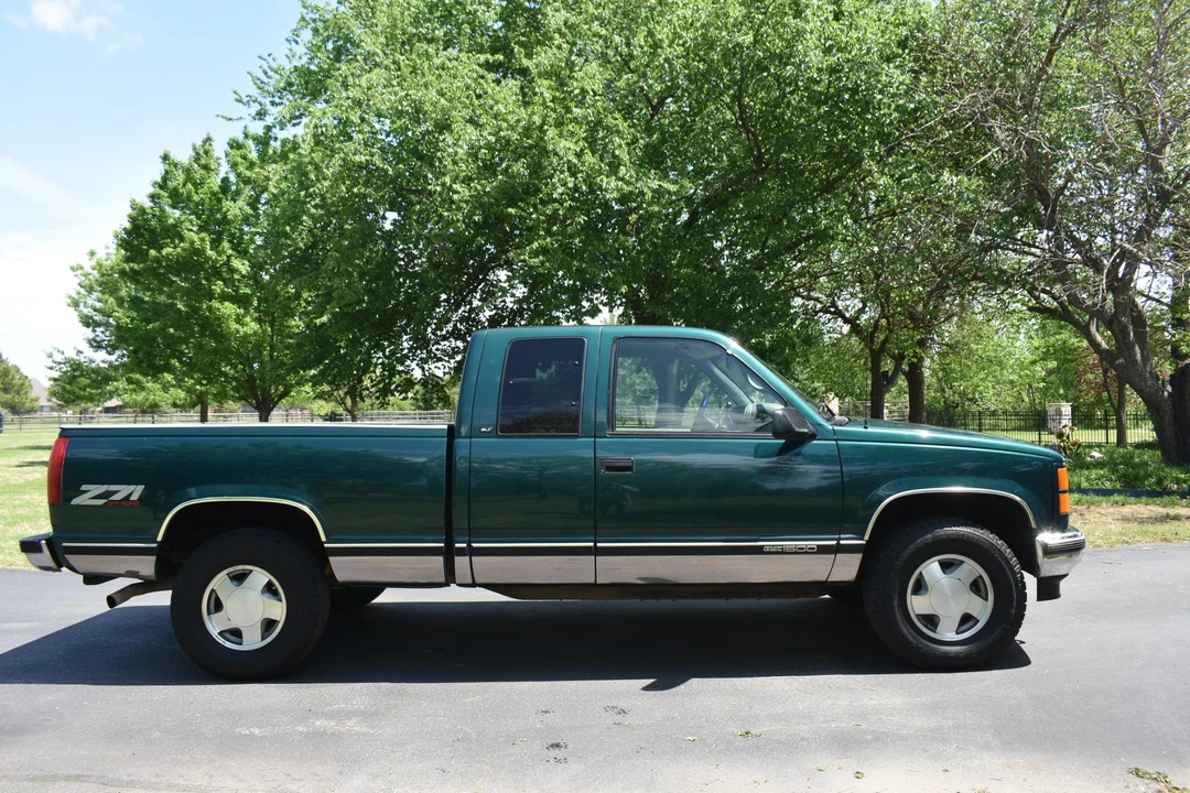 1997 GMC Sierra 1st Gen - Image 11 of 31