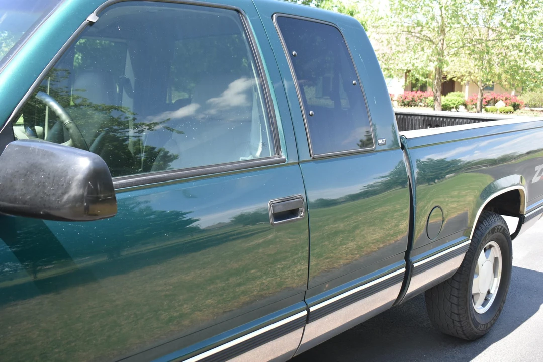 1997 GMC Sierra 1st Gen - Image 28 of 31