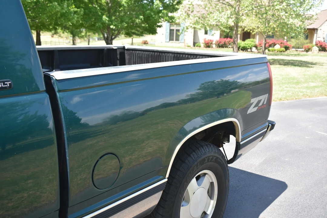 1997 GMC Sierra 1st Gen - Image 29 of 31