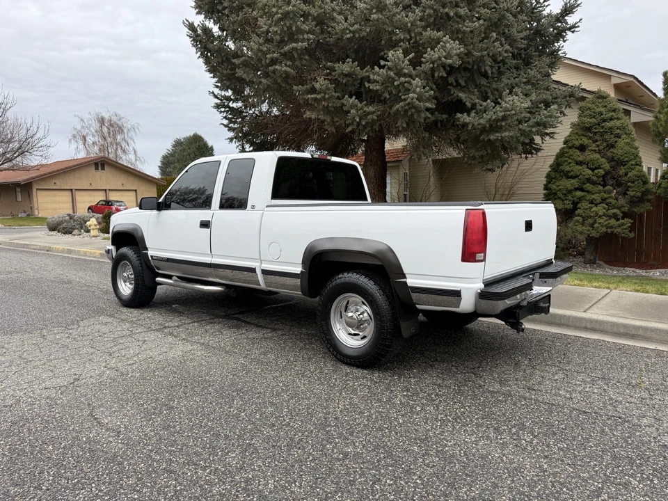 1997 GMC Sierra 2nd Gen - Image 3 of 21