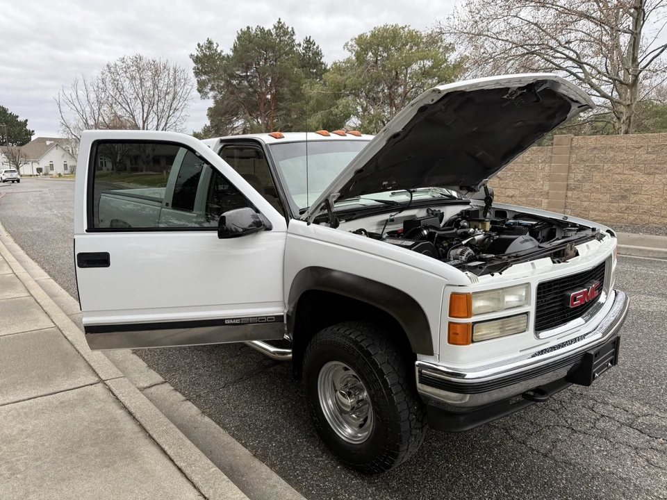 1997 GMC Sierra 2nd Gen - Image 14 of 21