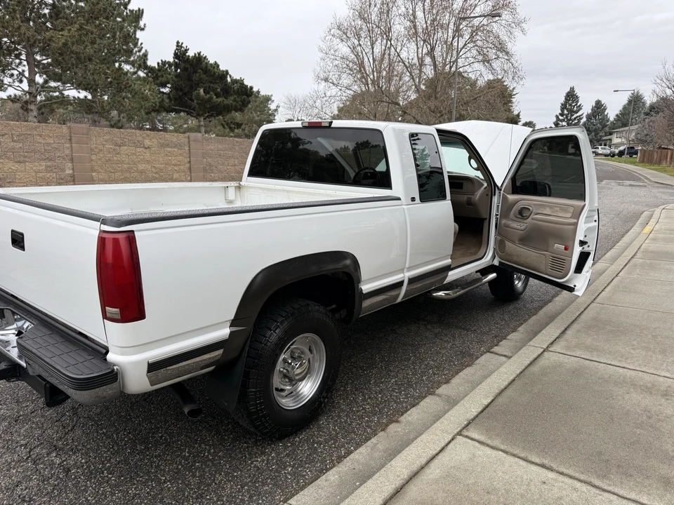 1997 GMC Sierra 2nd Gen - Image 12 of 21