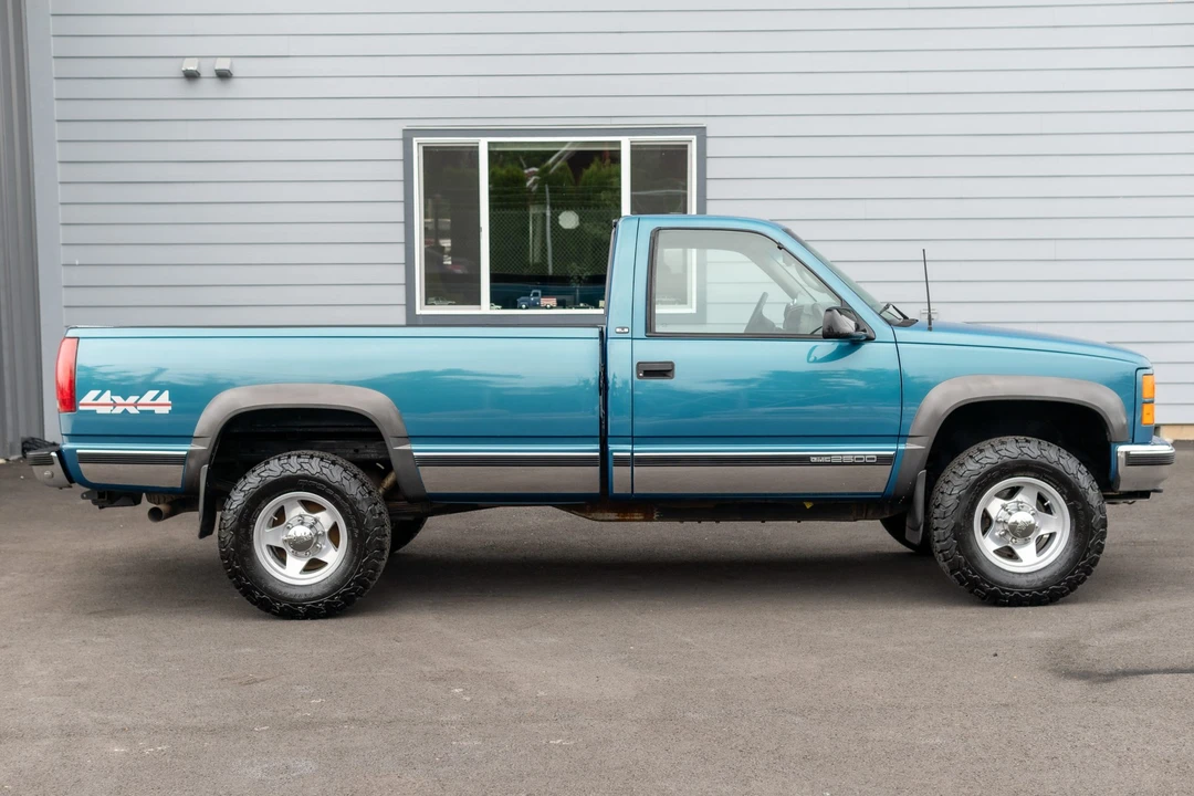 1997 GMC Sierra 1st Gen - Image 4 of 31