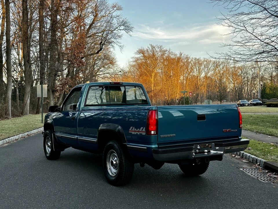 1997 GMC Sierra 1st Gen - Image 10 of 31