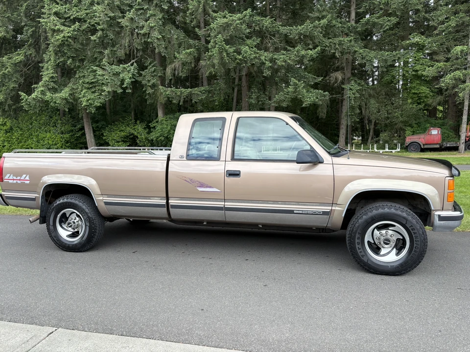 1997 GMC Sierra 1st Gen - Image 14 of 31
