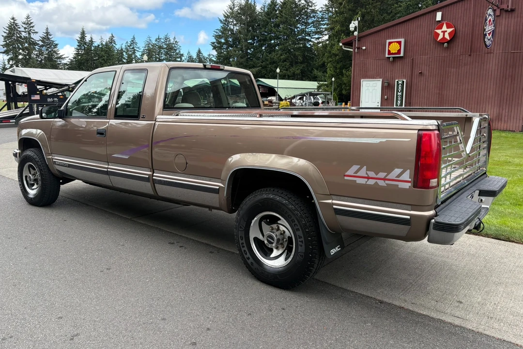 1997 GMC Sierra 1st Gen - Image 7 of 31