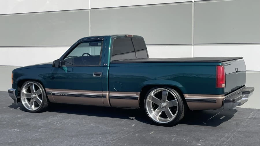1997 GMC Sierra 1st Gen - Image 3 of 17
