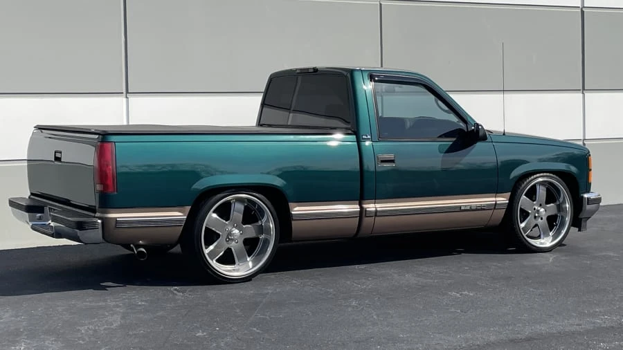 1997 GMC Sierra 1st Gen - Image 12 of 17