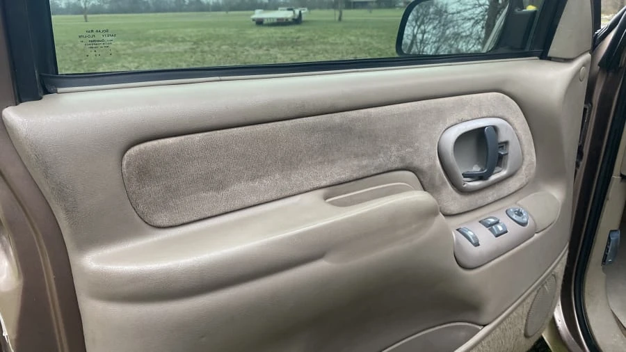 1997 GMC Sierra 1st Gen - Image 2 of 9