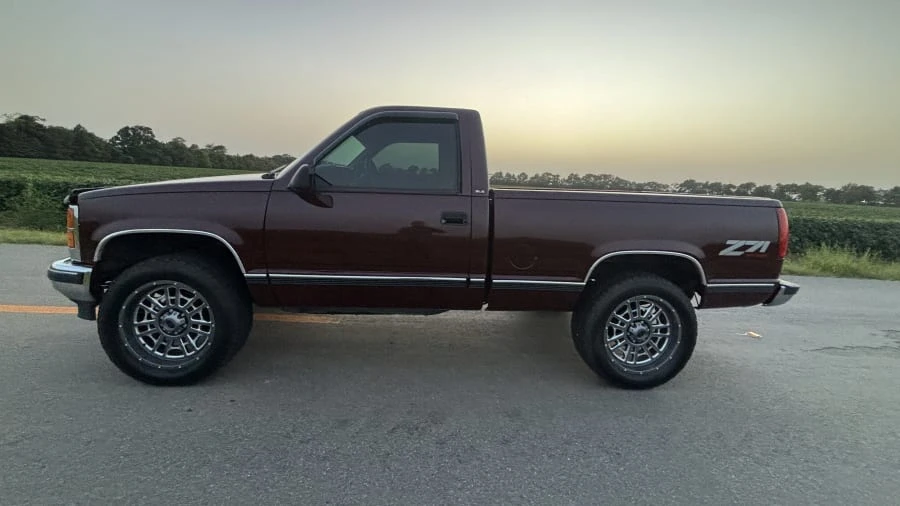 1997 GMC Sierra 1st Gen - Image 5 of 13